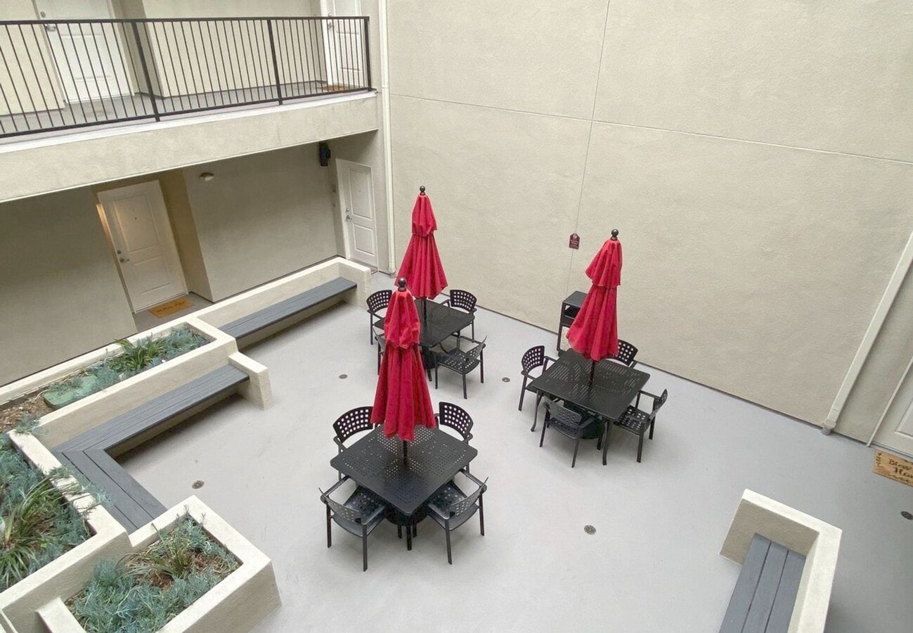 Photo - AtSix - 6908 Knowlton Pl