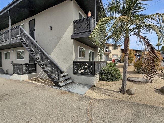 Building Photo - 825 Normark Terrace