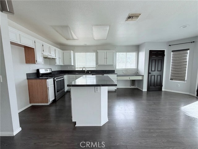 Photo - 6716 Earhart Ave