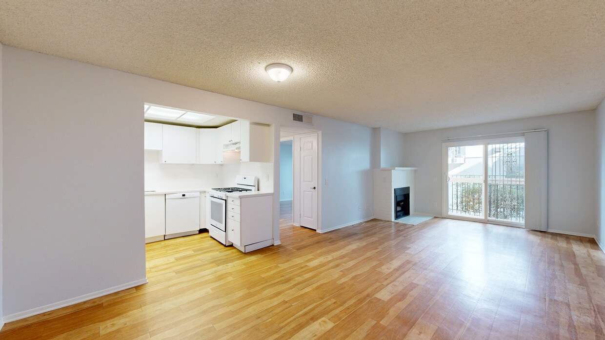3D Tour - BEAUTIFUL REMODELED 1 AND 2 BEDROOM UNITS ...