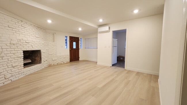 Photo - 1615 Lovell Ave