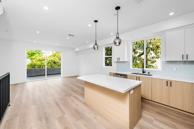 Photo - 4337 Dixie Canyon Ave