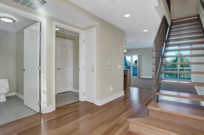 Photo - Hillcrest Top Floor Corner Unit 2 Bed 2.5 Bath