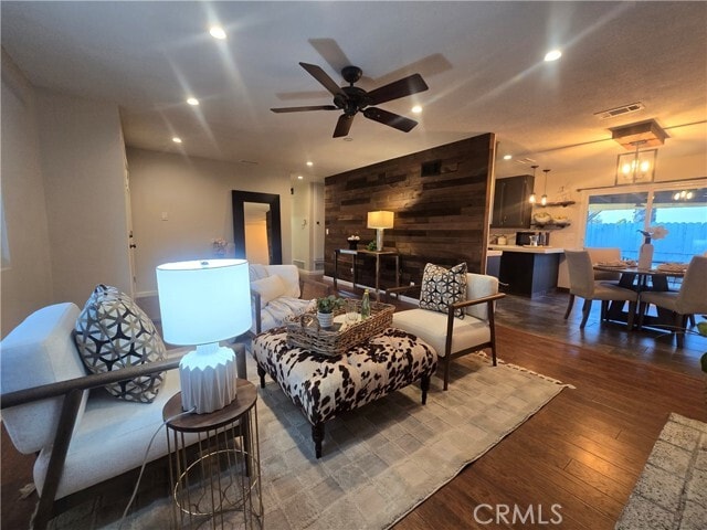 Building Photo - 607 Sixth St