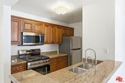 Photo - 909 Croft Ave