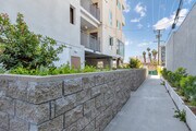 Courtyard - 983 Dewey Ave Apartments