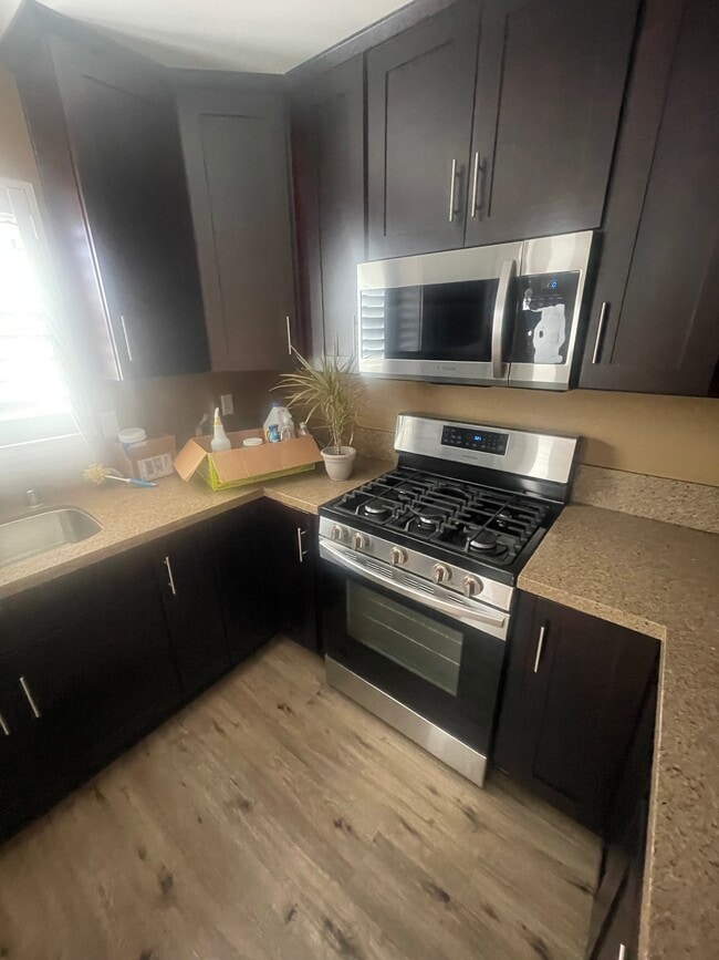 Photo - 515 W Gardena Blvd