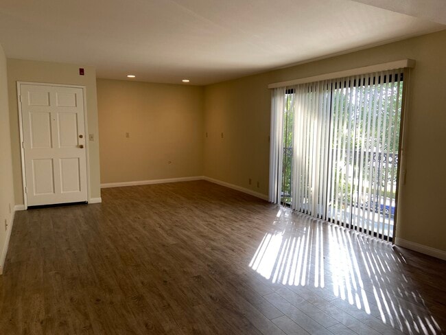Living Room w/ Balcony - 211 West Verdugo