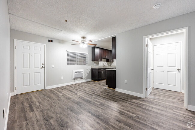 3BR, 2BA - 1,100SF - Dining Room - Sereno Hills