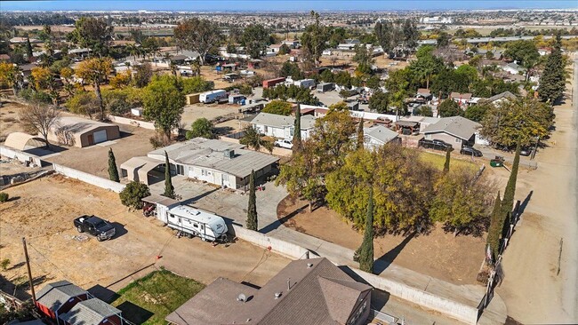 Photo - 4270 Woodward Ave