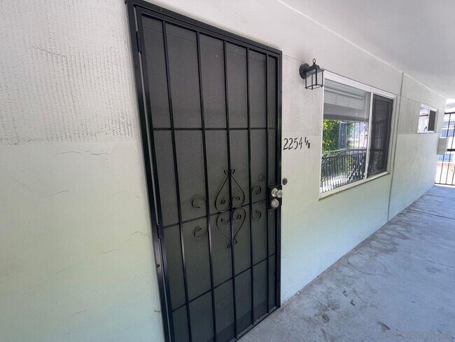 Photo - 2254.5 Garnet Ave