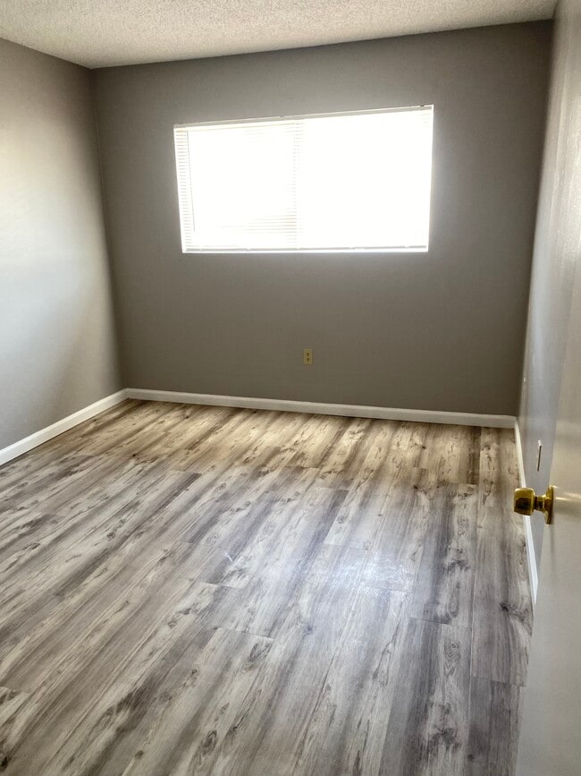 Photo - 2410 S Nancy St