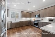 Photo - 749 Daniel Freeman Cir