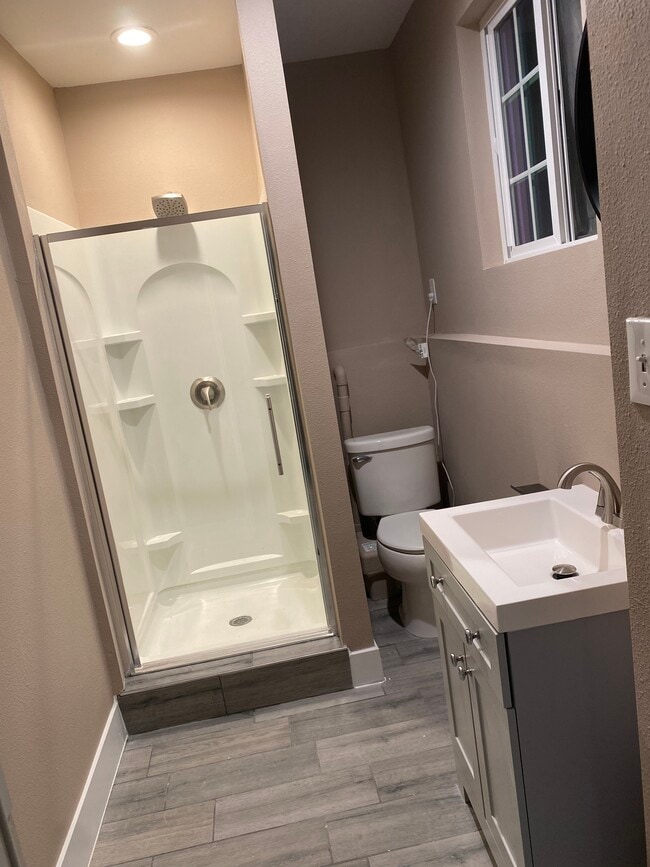 Building Photo - 17291 Akley St Unit B