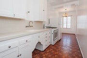 Photo - 140 Roxbury Dr Apartments Unit 6