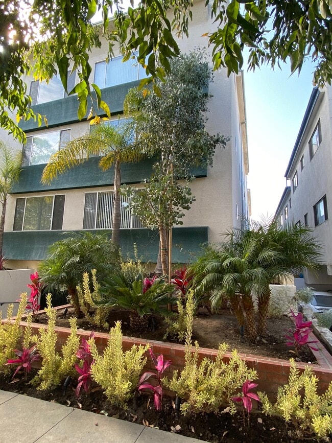 Top Floor Large Bright 2bd/2.5 Bath & Balcony - Top Floor Large Bright 2bd/2.5 Bath & Balcony Apartments
