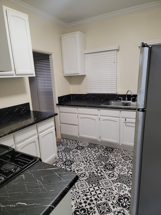 Photo - 3837 W 27th St Unit 3837