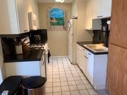 kitchen - 828 21st St Unit 6