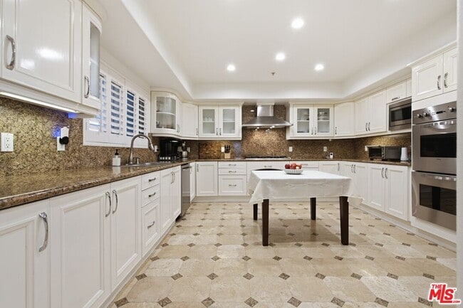 Photo - 11908 Darlington Ave Unit 203