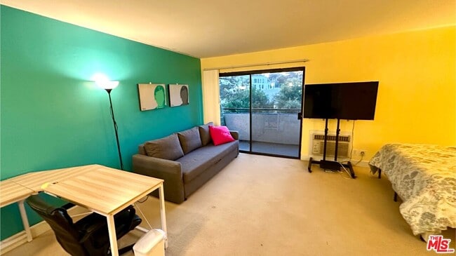 Photo - 10982 Roebling Ave Unit 466