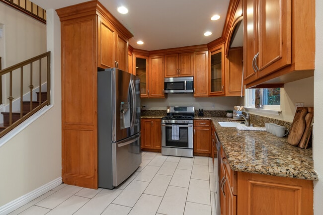 Photo - 3689 S La Cienega Blvd