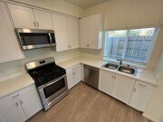 Photo - 575 E Newlove Dr