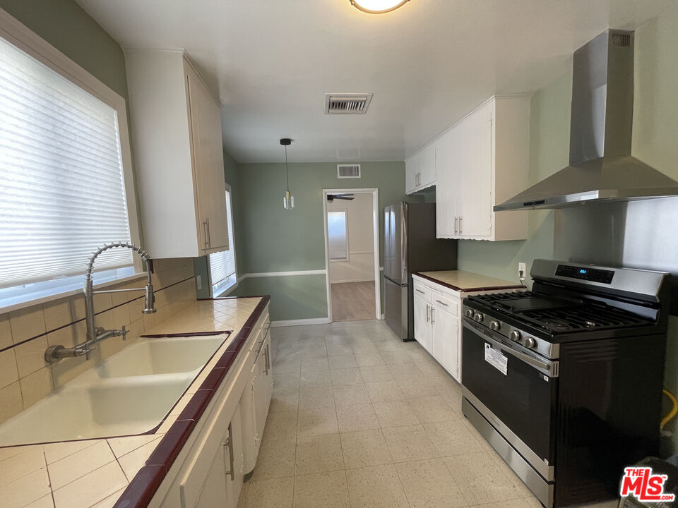 Photo - 7022 Cantaloupe Ave