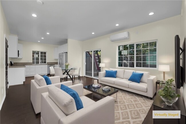 Photo - 23393 Schoolcraft St