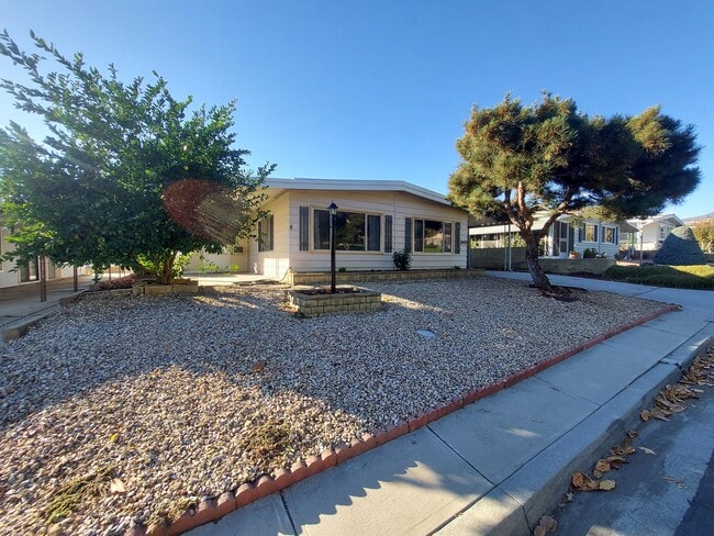 Photo - 10433 Overland Trl House