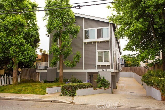 Photo - 1420 12th St Townhome