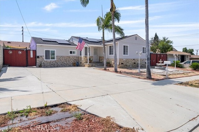 Photo - 665 Larimore Ave