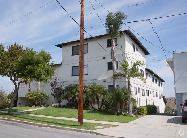 Primary Photo - 5401 Ruby St Apartments
