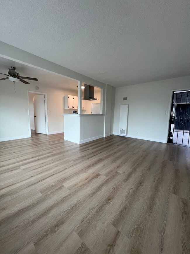 Photo - 10761 Palma Vista Ave Unit 4