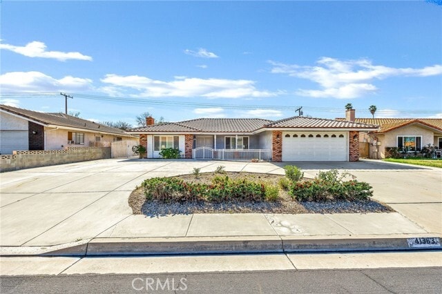 Building Photo - 41363 Plumrose St