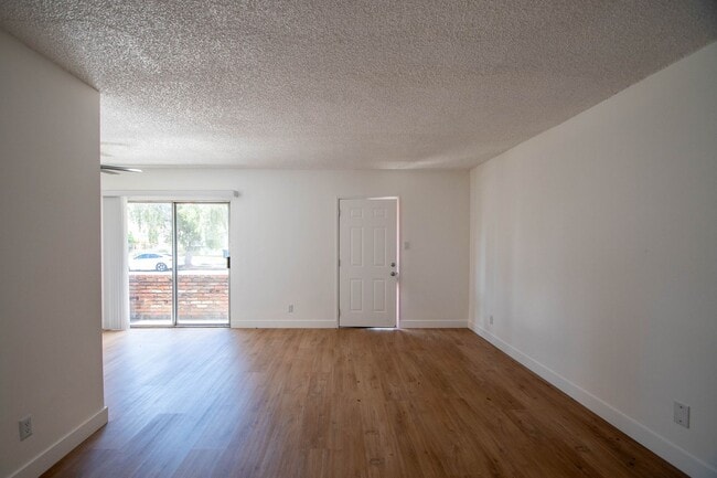 Photo - 10935 Peach Grove St Unit 01