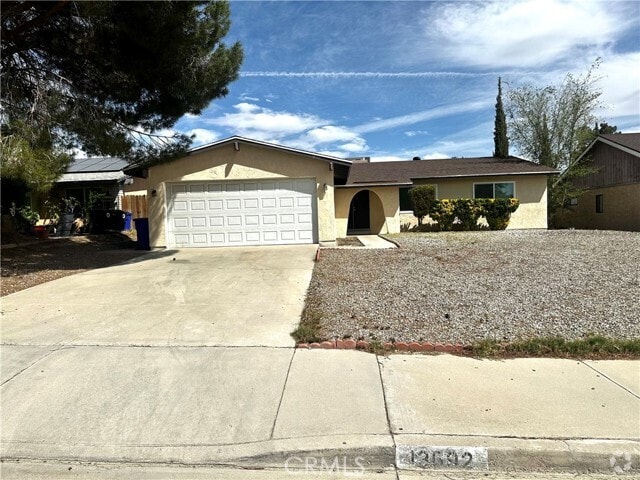 Building Photo - 13692 Oakmont Dr Rental