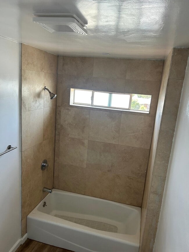 Photo - 998 Monserate Ave Unit 3-1