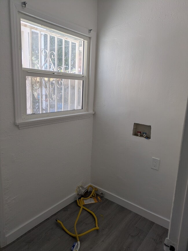 Photo - 1513 E 106th St Unit 1513