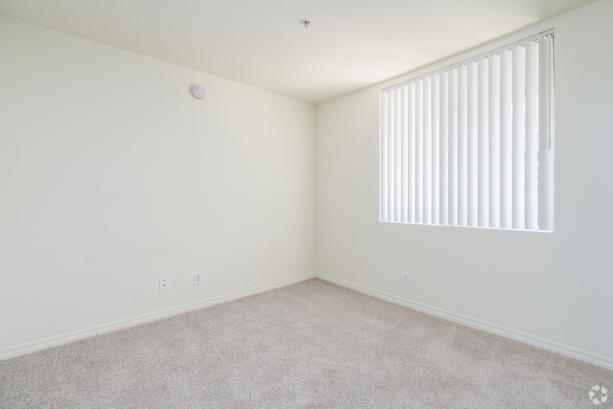 Floor Plan - 3BR/2.0BA
