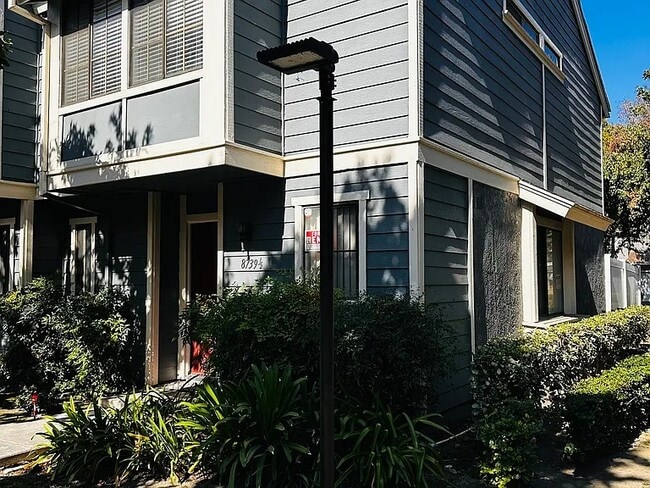 Building Photo - 8739 Pine Crest Pl