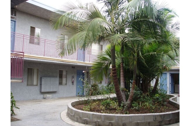 Building Photo - 6890 Paramount Blvd