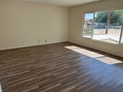 Photo - 14624 Willow St Unit B