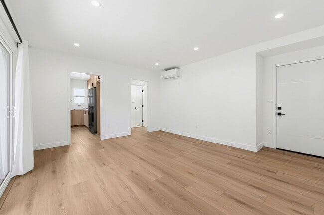 Photo - 2819 Sycamore Ave