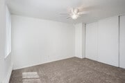 2BR, 1BA - 850SF - Bedroom - Lincoln-Moody Apartments