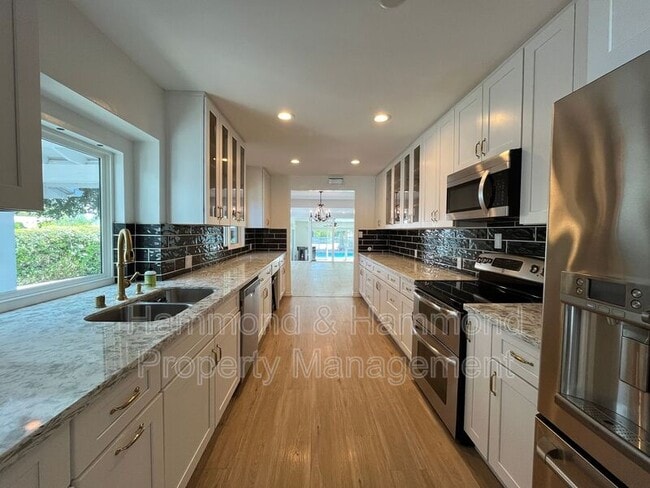 Photo - 5710 Jumilla Ave