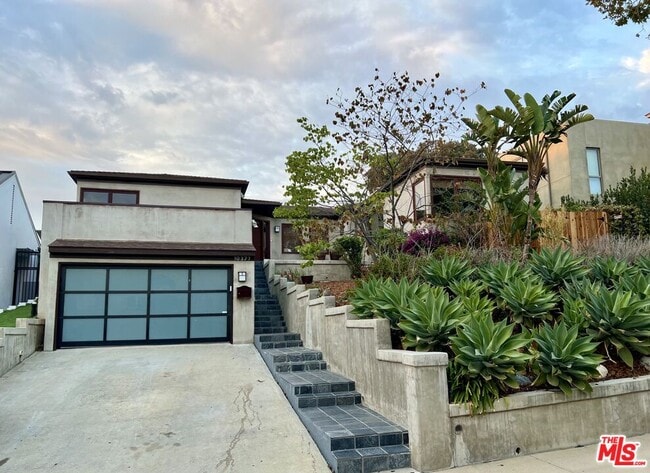 Photo - 10327 Lorenzo Dr