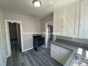 Photo - 516 E 21st St House