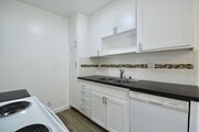 Photo - 6115 Whitsett Ave Apartment Unit 206