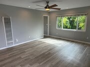 Photo - 4742.5 Lotus St