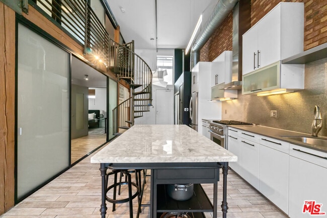 Photo - 4115 Glencoe Ave Unit 108